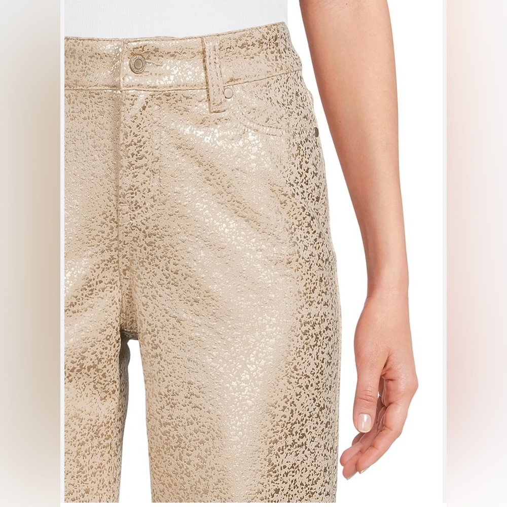 NWT Time And Tru women’s Metallic Printed Mid-Rise Slim Fit Pant. Size 4. Gold.